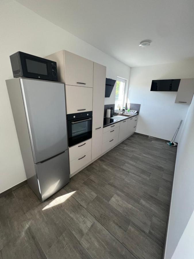 Doppelhaushaelfte Mit Terrasse Vila Elmenhorst/Lichtenhagen Exterior foto