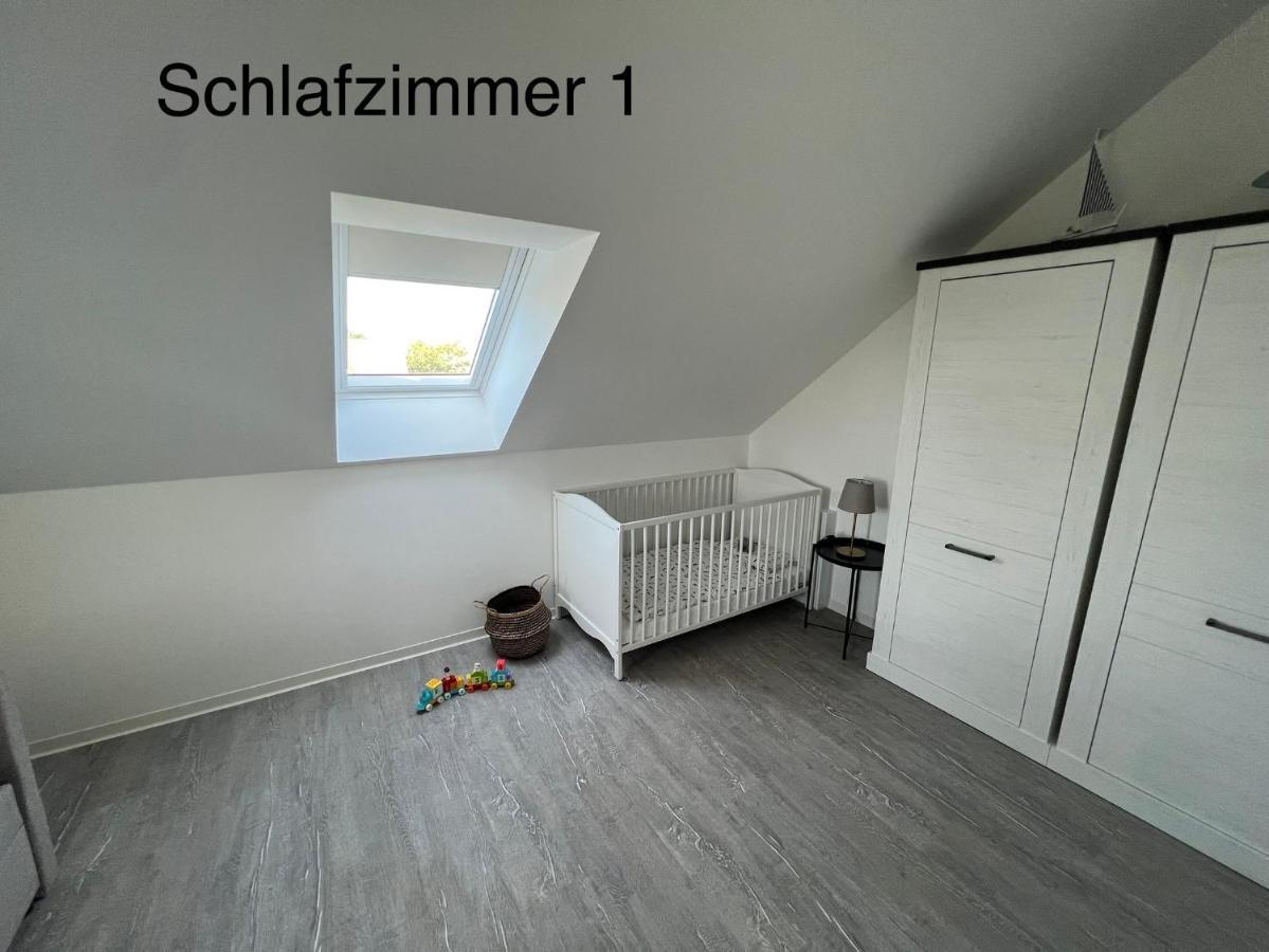 Doppelhaushaelfte Mit Terrasse Vila Elmenhorst/Lichtenhagen Exterior foto