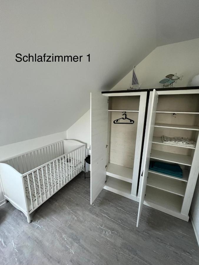 Doppelhaushaelfte Mit Terrasse Vila Elmenhorst/Lichtenhagen Exterior foto