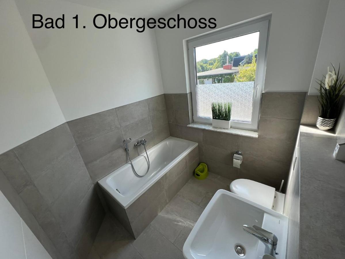 Doppelhaushaelfte Mit Terrasse Vila Elmenhorst/Lichtenhagen Exterior foto